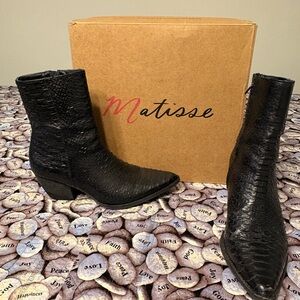 Matisse Black Textured Ankle Booties